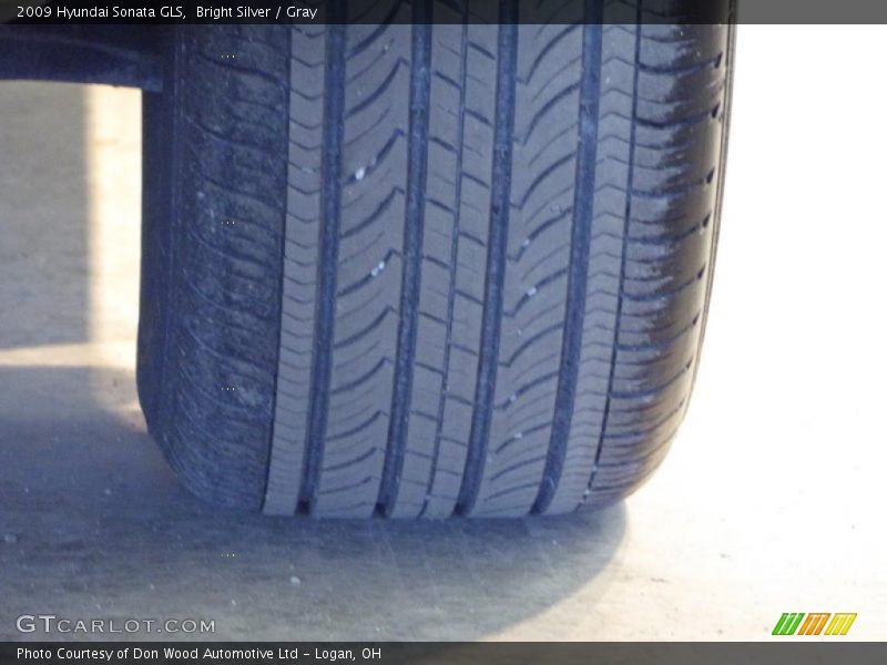 Bright Silver / Gray 2009 Hyundai Sonata GLS
