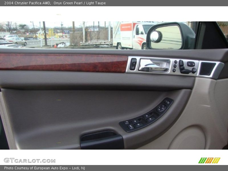 Onyx Green Pearl / Light Taupe 2004 Chrysler Pacifica AWD