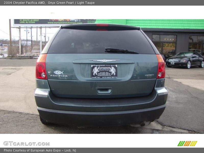 Onyx Green Pearl / Light Taupe 2004 Chrysler Pacifica AWD