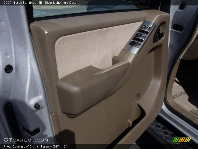 Silver Lightning / Desert 2007 Nissan Pathfinder SE
