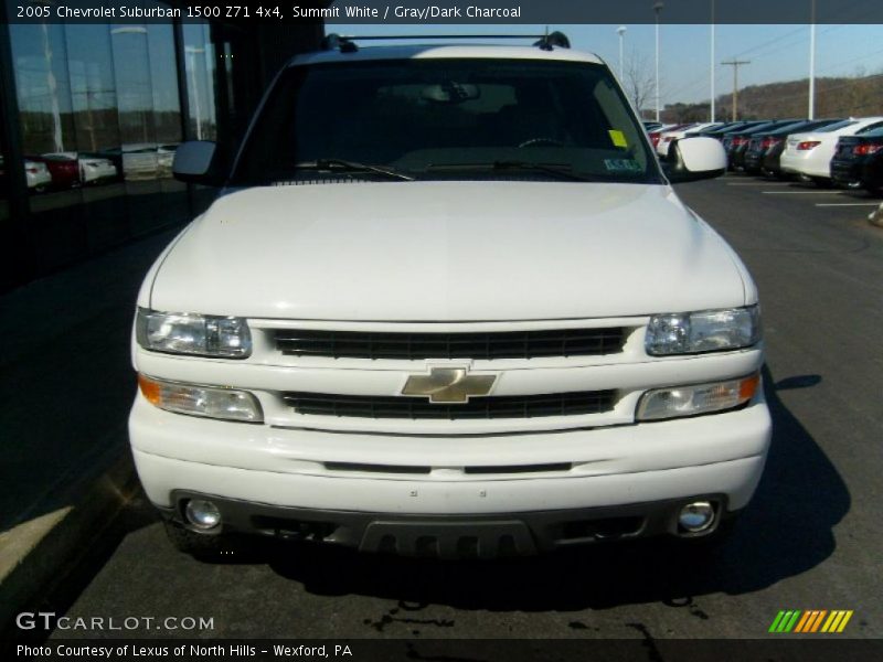 Summit White / Gray/Dark Charcoal 2005 Chevrolet Suburban 1500 Z71 4x4