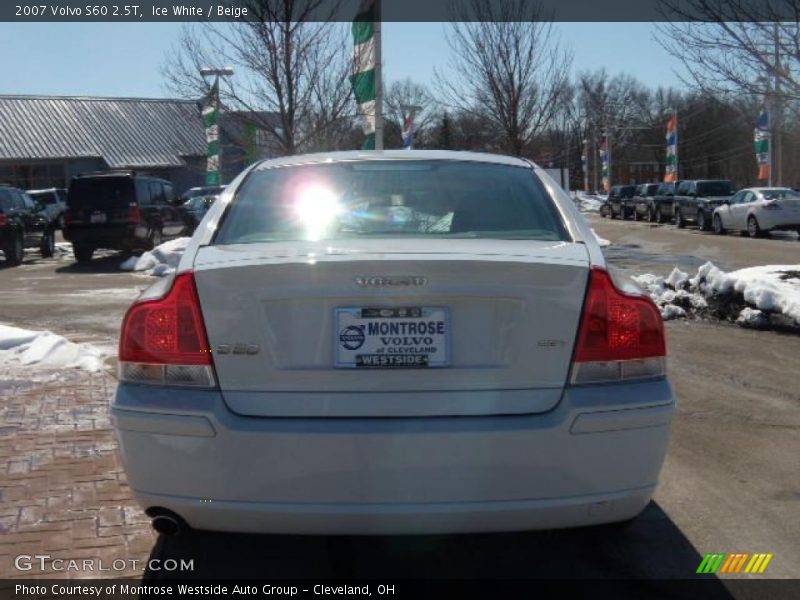 Ice White / Beige 2007 Volvo S60 2.5T