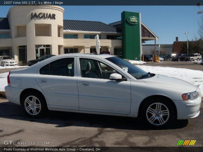 Ice White / Beige 2007 Volvo S60 2.5T