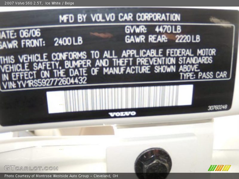 Ice White / Beige 2007 Volvo S60 2.5T