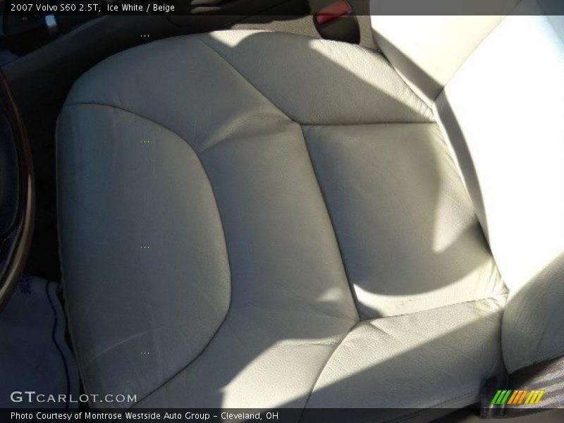 Ice White / Beige 2007 Volvo S60 2.5T