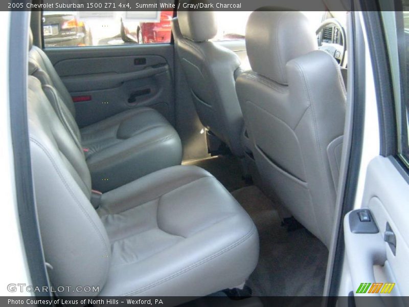 Summit White / Gray/Dark Charcoal 2005 Chevrolet Suburban 1500 Z71 4x4