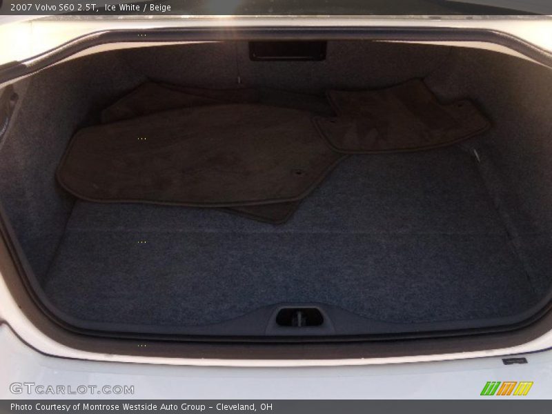 Ice White / Beige 2007 Volvo S60 2.5T