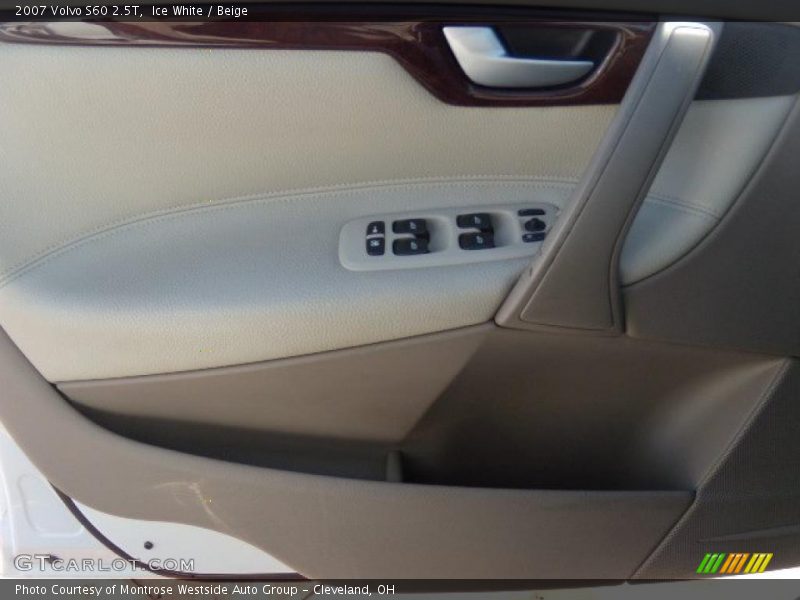 Ice White / Beige 2007 Volvo S60 2.5T