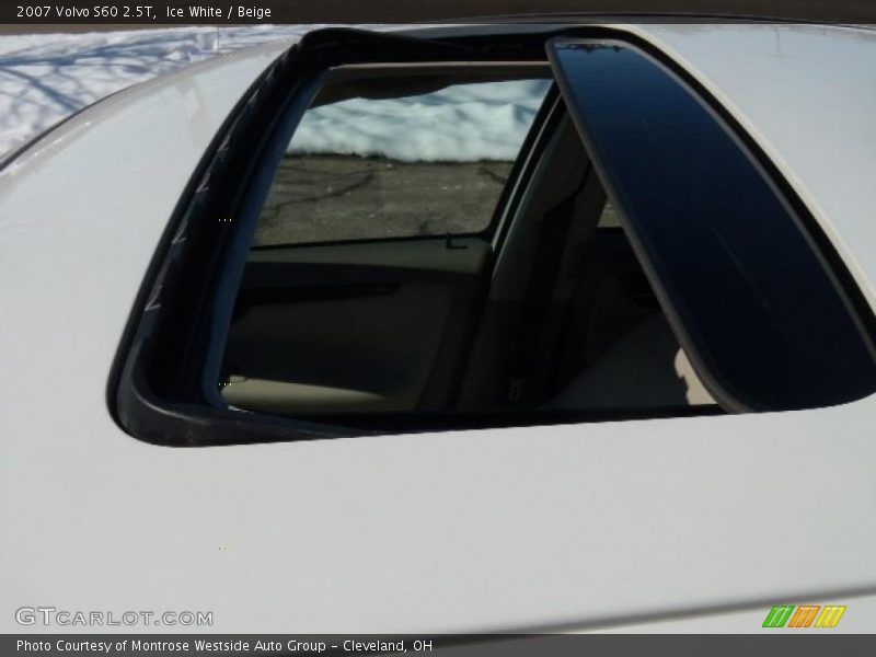 Ice White / Beige 2007 Volvo S60 2.5T