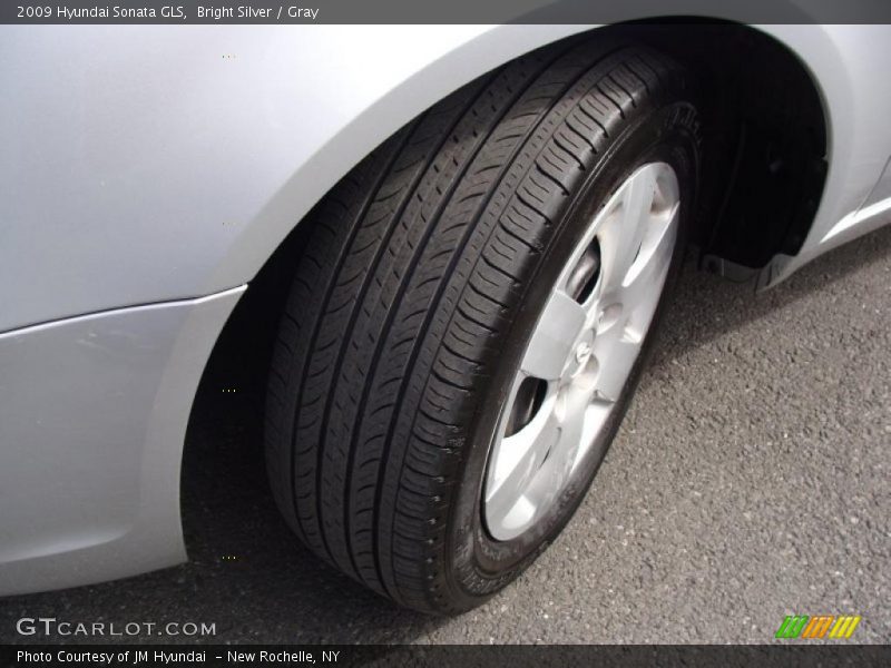 Bright Silver / Gray 2009 Hyundai Sonata GLS