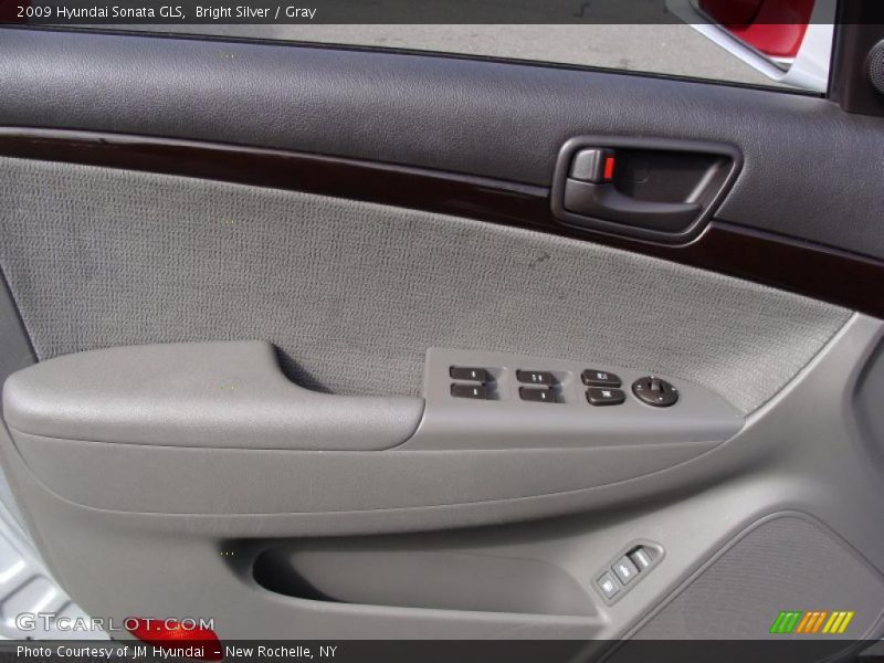 Bright Silver / Gray 2009 Hyundai Sonata GLS