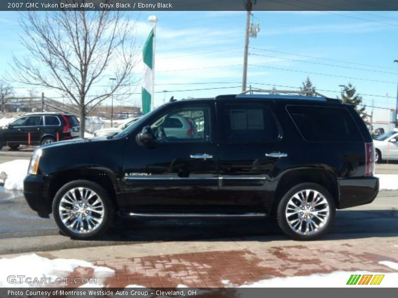 Onyx Black / Ebony Black 2007 GMC Yukon Denali AWD