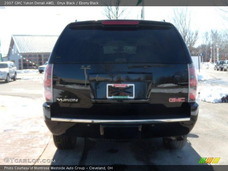 Onyx Black / Ebony Black 2007 GMC Yukon Denali AWD