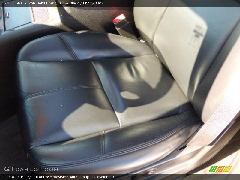 Onyx Black / Ebony Black 2007 GMC Yukon Denali AWD