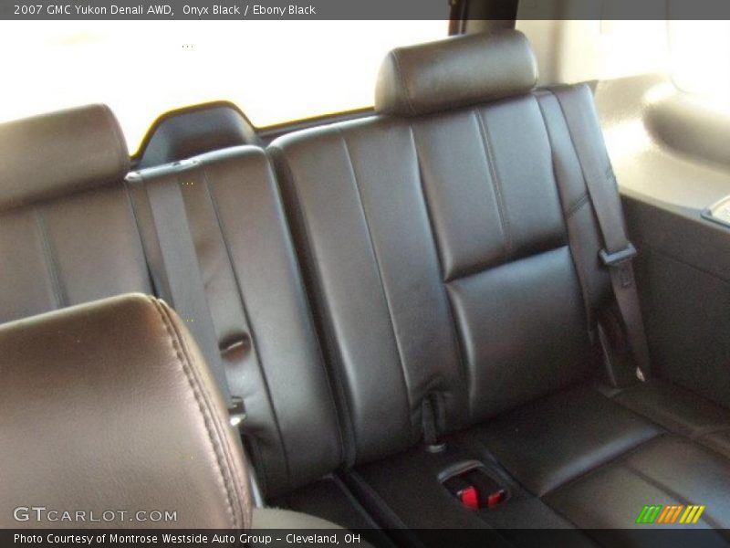 Onyx Black / Ebony Black 2007 GMC Yukon Denali AWD