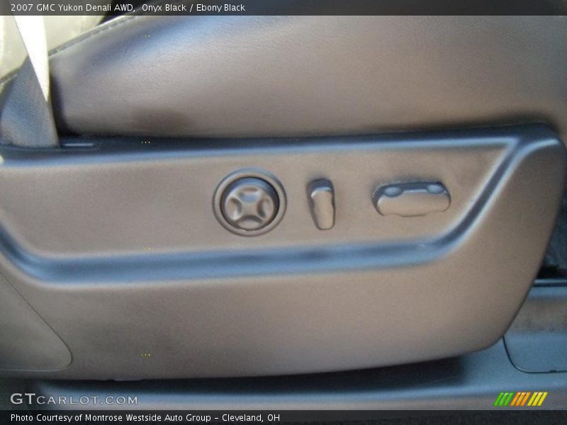 Onyx Black / Ebony Black 2007 GMC Yukon Denali AWD