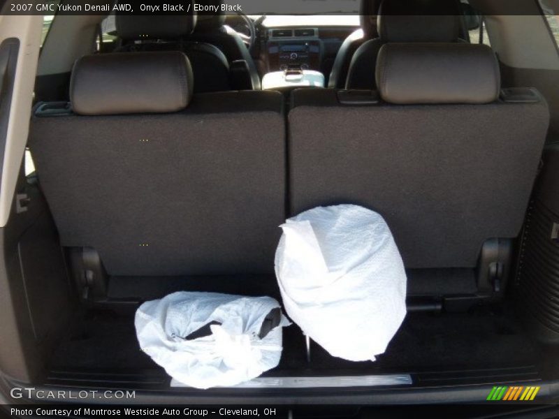 Onyx Black / Ebony Black 2007 GMC Yukon Denali AWD