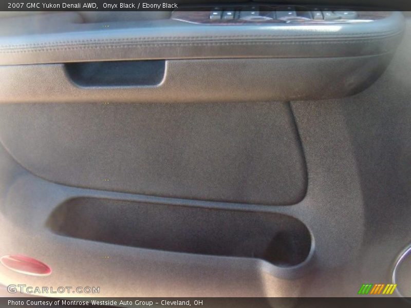 Onyx Black / Ebony Black 2007 GMC Yukon Denali AWD