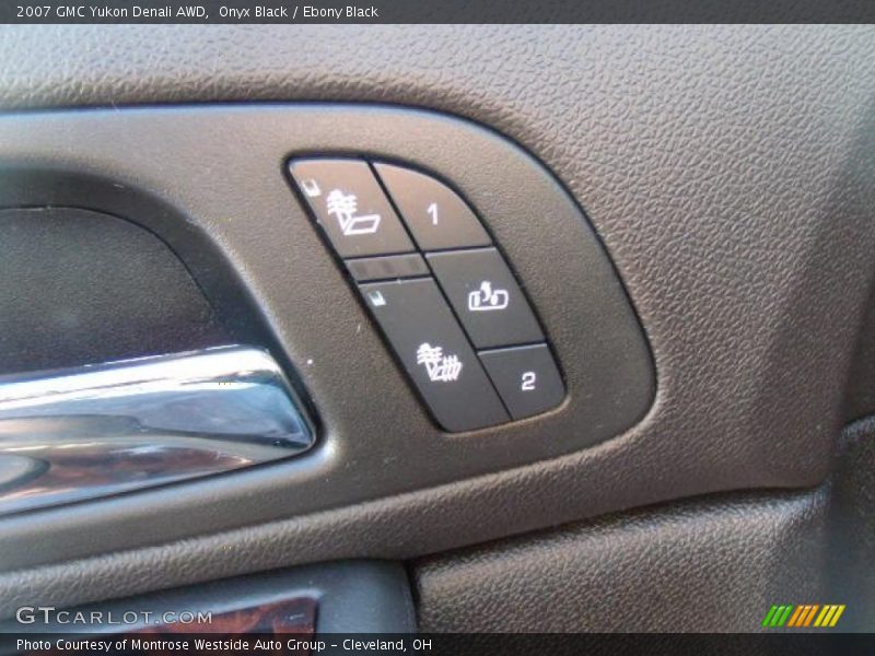 Onyx Black / Ebony Black 2007 GMC Yukon Denali AWD