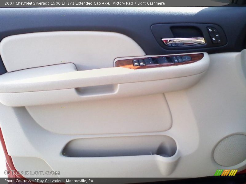 Victory Red / Light Cashmere 2007 Chevrolet Silverado 1500 LT Z71 Extended Cab 4x4
