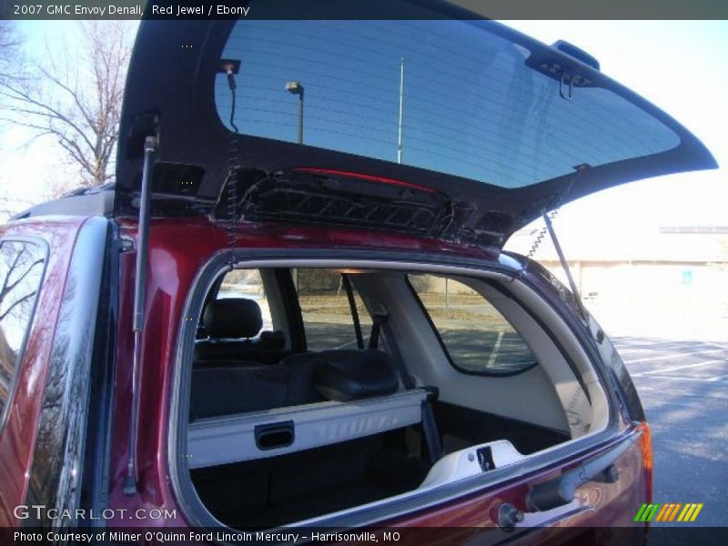 Red Jewel / Ebony 2007 GMC Envoy Denali