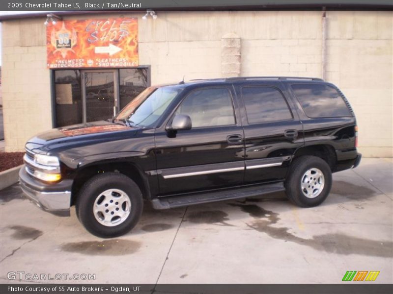 Black / Tan/Neutral 2005 Chevrolet Tahoe LS