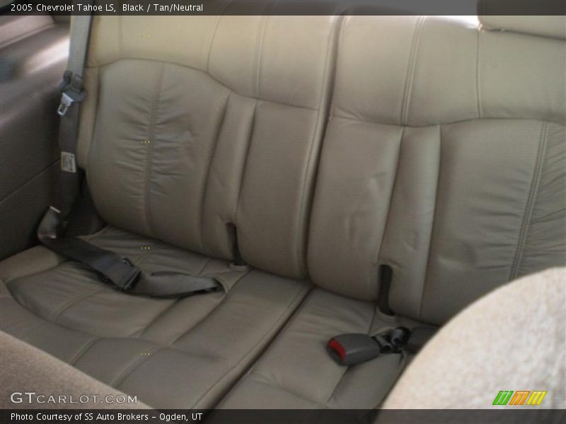 Black / Tan/Neutral 2005 Chevrolet Tahoe LS