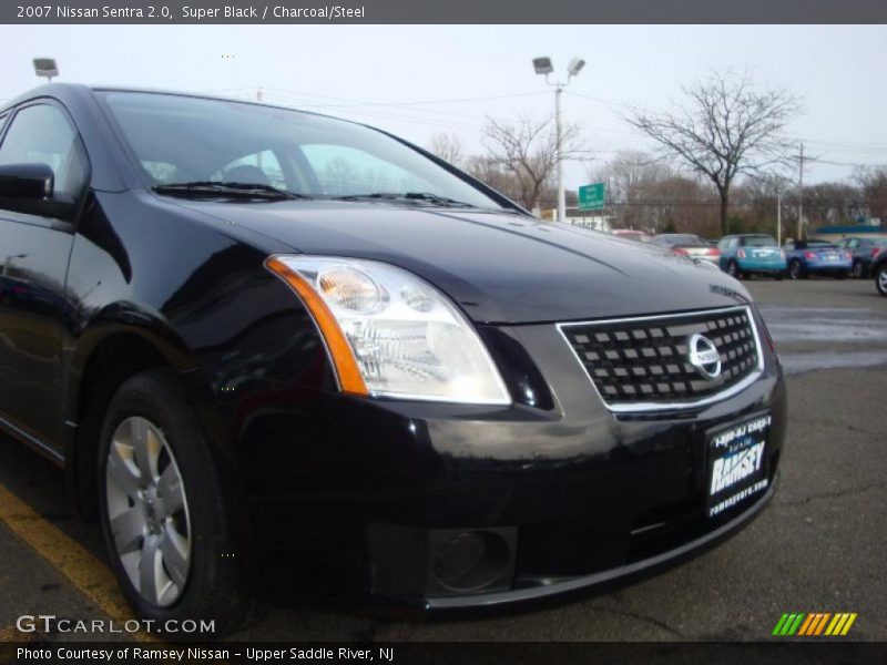 Super Black / Charcoal/Steel 2007 Nissan Sentra 2.0