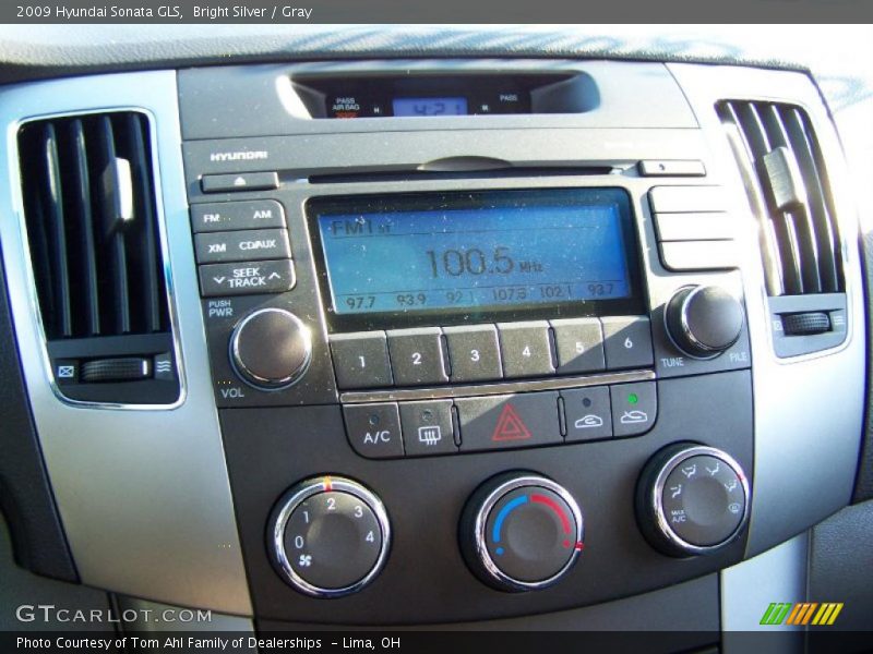 Bright Silver / Gray 2009 Hyundai Sonata GLS