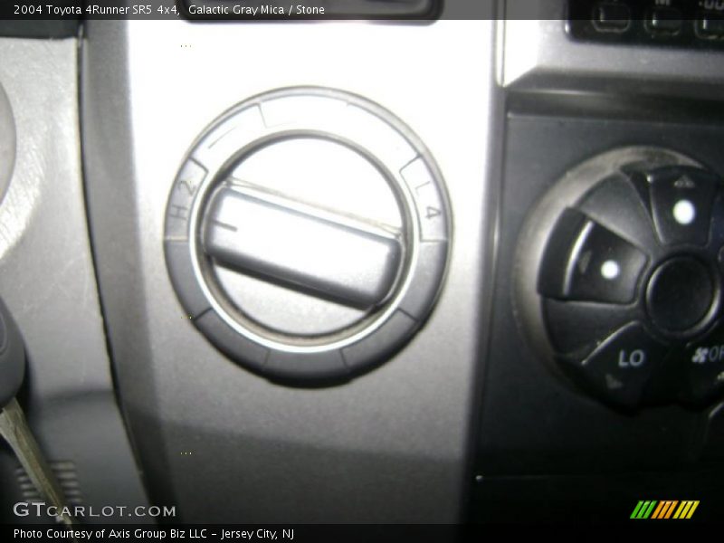 Galactic Gray Mica / Stone 2004 Toyota 4Runner SR5 4x4