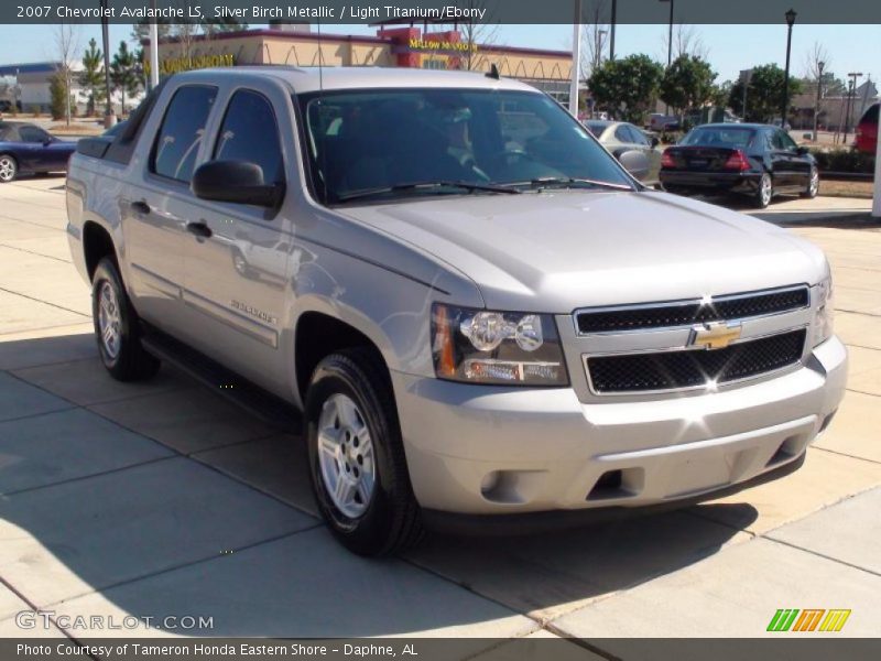 Silver Birch Metallic / Light Titanium/Ebony 2007 Chevrolet Avalanche LS