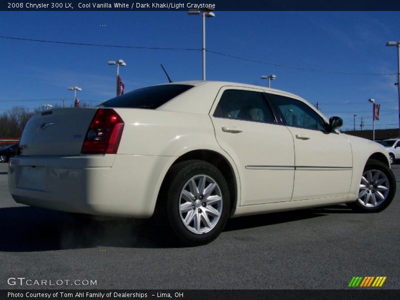 Cool Vanilla White / Dark Khaki/Light Graystone 2008 Chrysler 300 LX