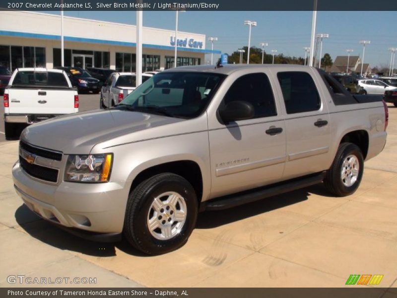 Silver Birch Metallic / Light Titanium/Ebony 2007 Chevrolet Avalanche LS