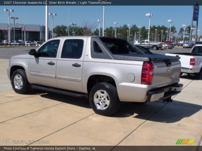 Silver Birch Metallic / Light Titanium/Ebony 2007 Chevrolet Avalanche LS