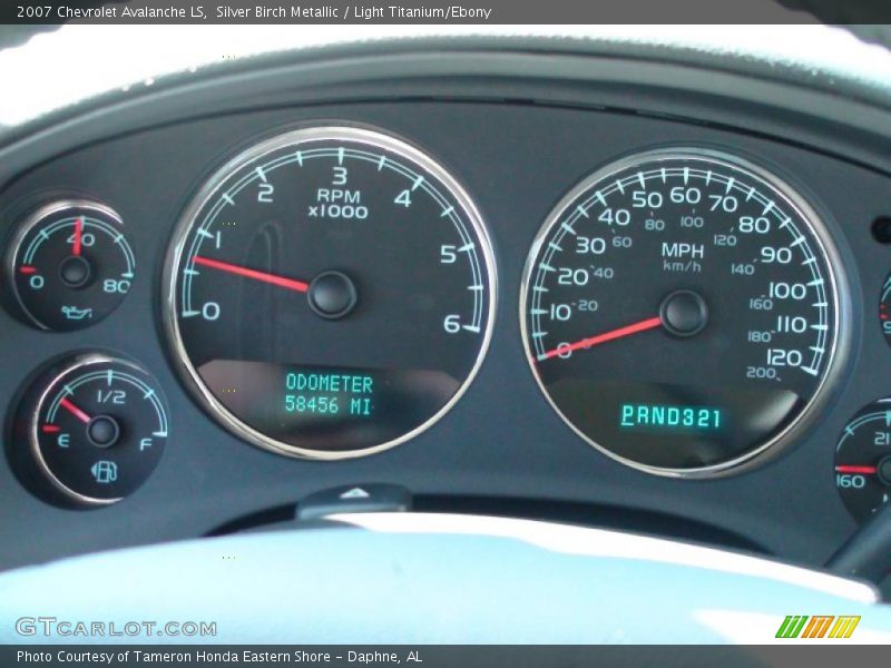 Silver Birch Metallic / Light Titanium/Ebony 2007 Chevrolet Avalanche LS