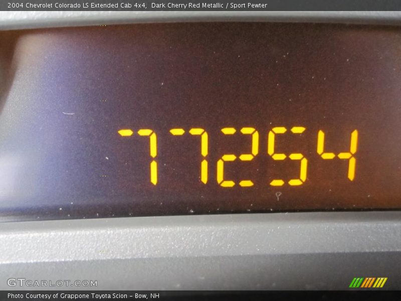 Dark Cherry Red Metallic / Sport Pewter 2004 Chevrolet Colorado LS Extended Cab 4x4