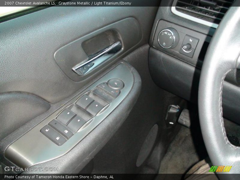 Graystone Metallic / Light Titanium/Ebony 2007 Chevrolet Avalanche LS