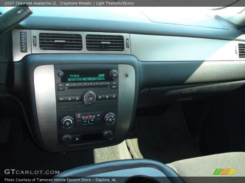 Graystone Metallic / Light Titanium/Ebony 2007 Chevrolet Avalanche LS