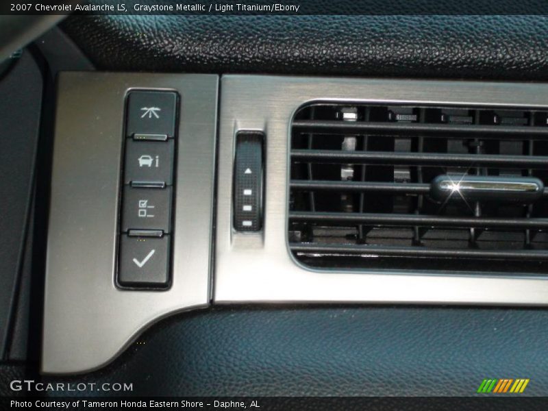 Graystone Metallic / Light Titanium/Ebony 2007 Chevrolet Avalanche LS