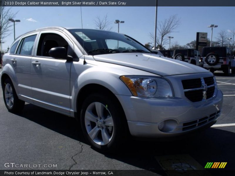 Bright Silver Metallic / Dark Slate Gray 2010 Dodge Caliber Mainstreet