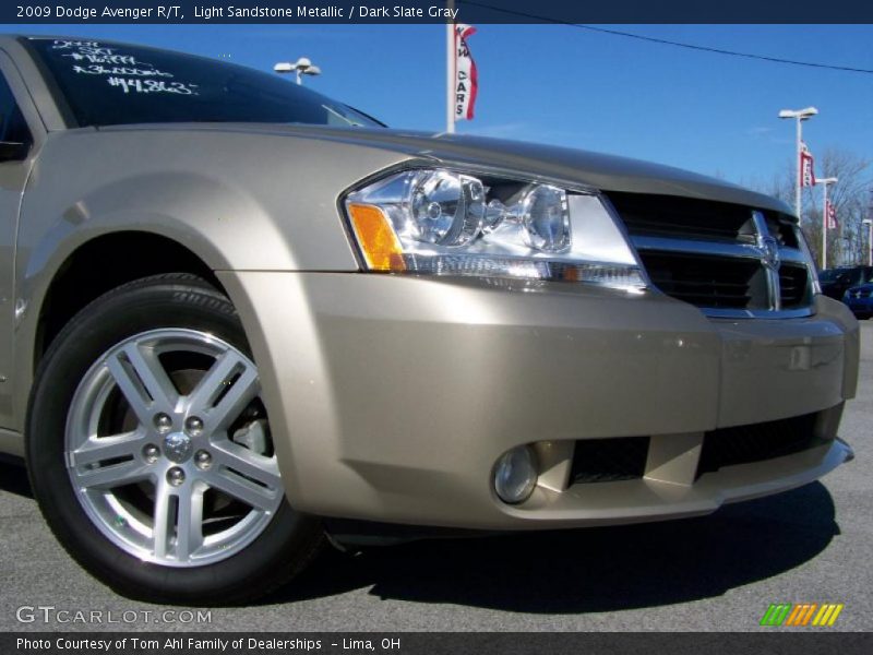 Light Sandstone Metallic / Dark Slate Gray 2009 Dodge Avenger R/T