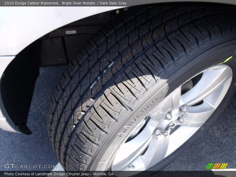 Bright Silver Metallic / Dark Slate Gray 2010 Dodge Caliber Mainstreet