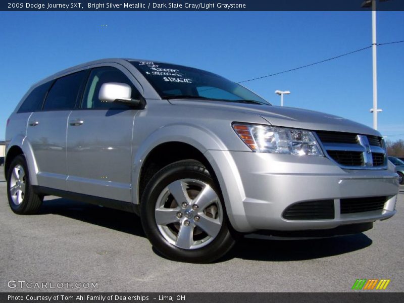Bright Silver Metallic / Dark Slate Gray/Light Graystone 2009 Dodge Journey SXT