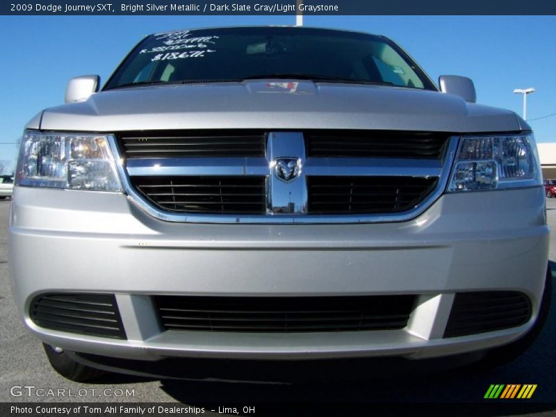 Bright Silver Metallic / Dark Slate Gray/Light Graystone 2009 Dodge Journey SXT