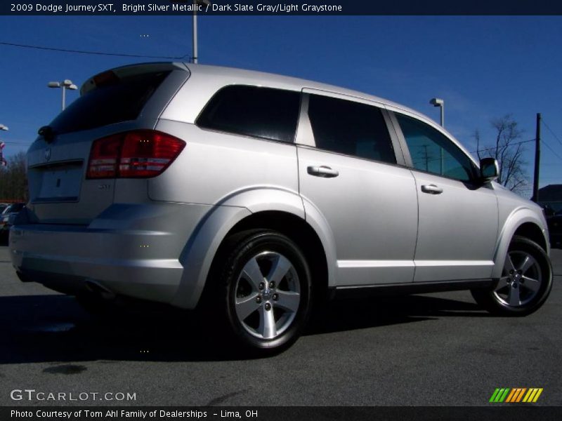 Bright Silver Metallic / Dark Slate Gray/Light Graystone 2009 Dodge Journey SXT