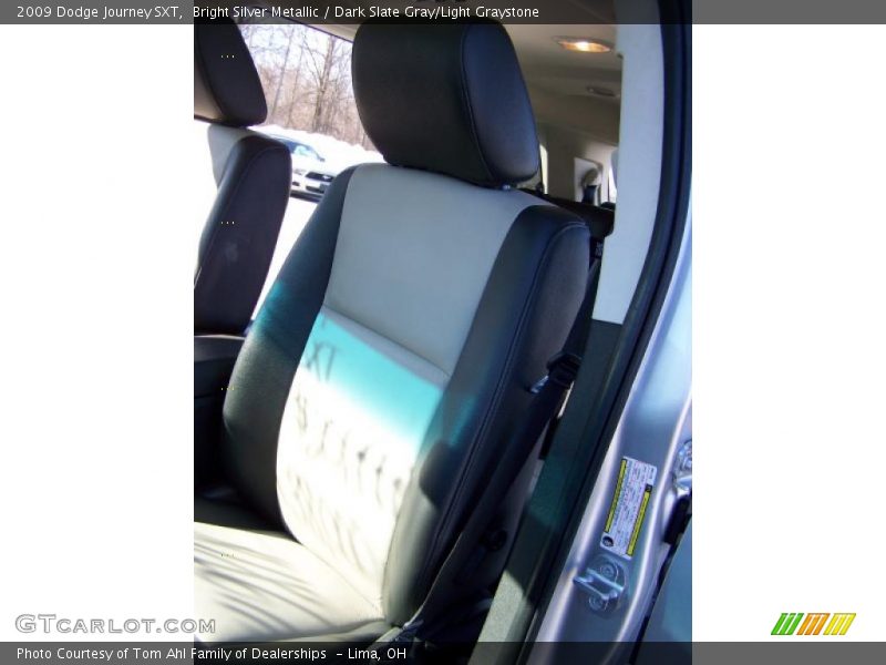 Bright Silver Metallic / Dark Slate Gray/Light Graystone 2009 Dodge Journey SXT