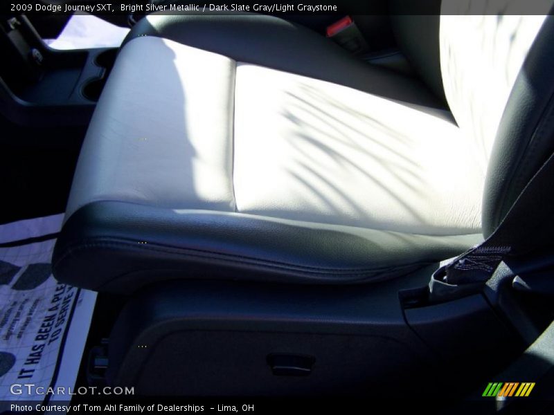 Bright Silver Metallic / Dark Slate Gray/Light Graystone 2009 Dodge Journey SXT
