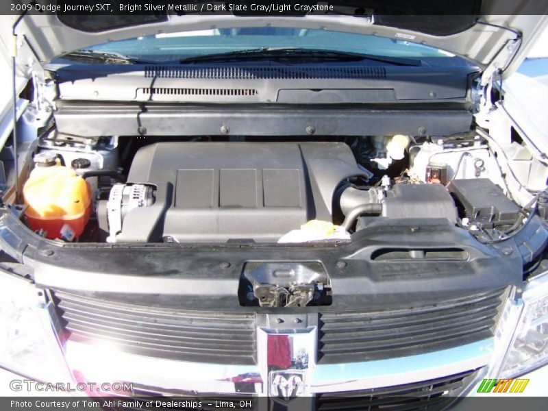 Bright Silver Metallic / Dark Slate Gray/Light Graystone 2009 Dodge Journey SXT