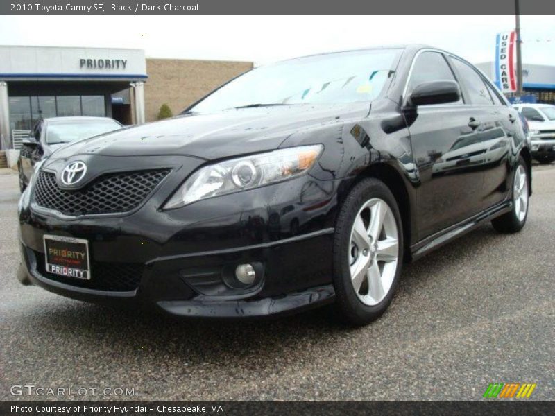Black / Dark Charcoal 2010 Toyota Camry SE
