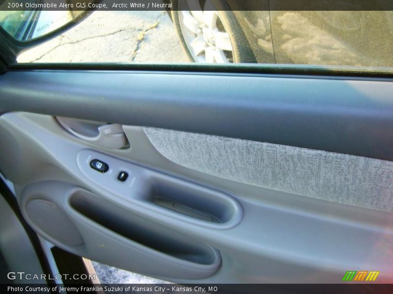 Arctic White / Neutral 2004 Oldsmobile Alero GLS Coupe